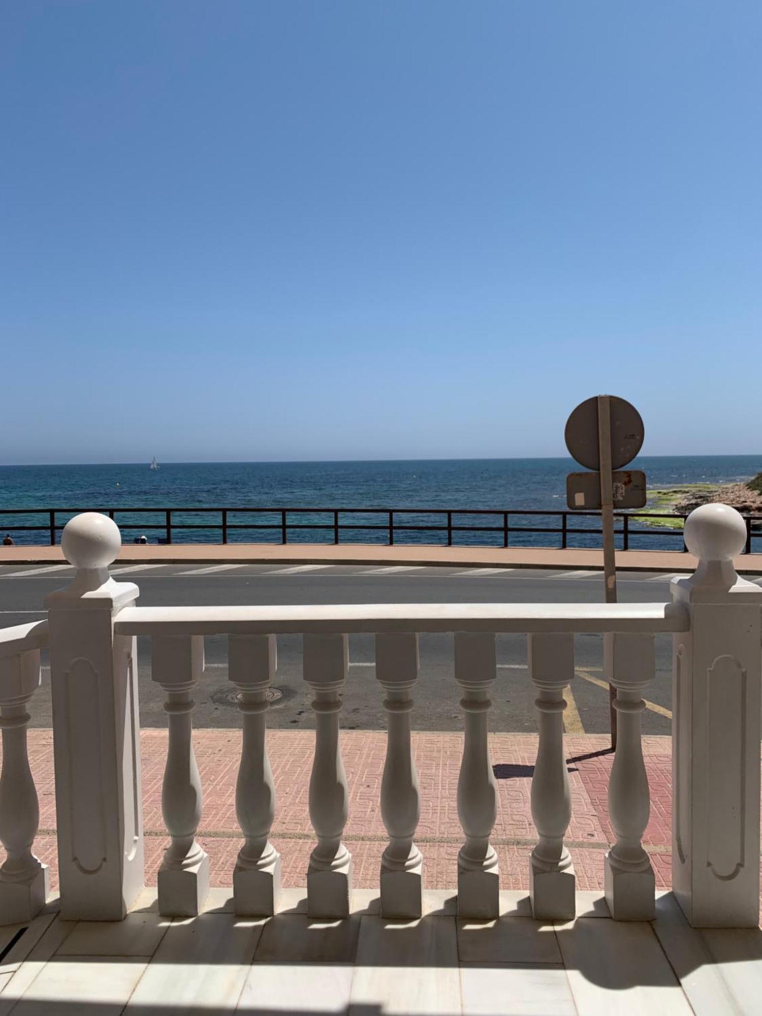 Sea View Apartment Torrevieja Bagian luar foto